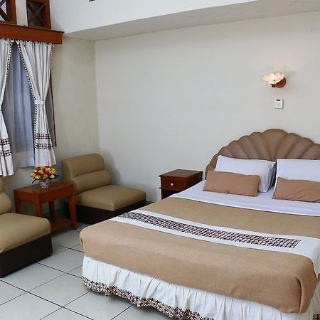 Mataram Hotel Джокьякарта Экстерьер фото
