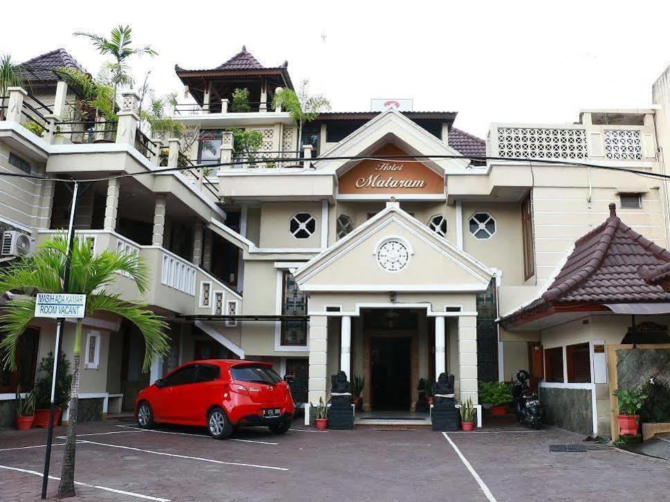 Mataram Hotel Джокьякарта Экстерьер фото